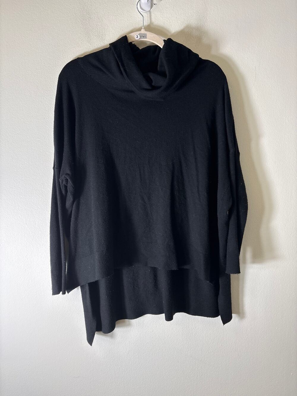 Molly Green Black Long Sleeve Oversized Cowl Neck Sweater Sz M